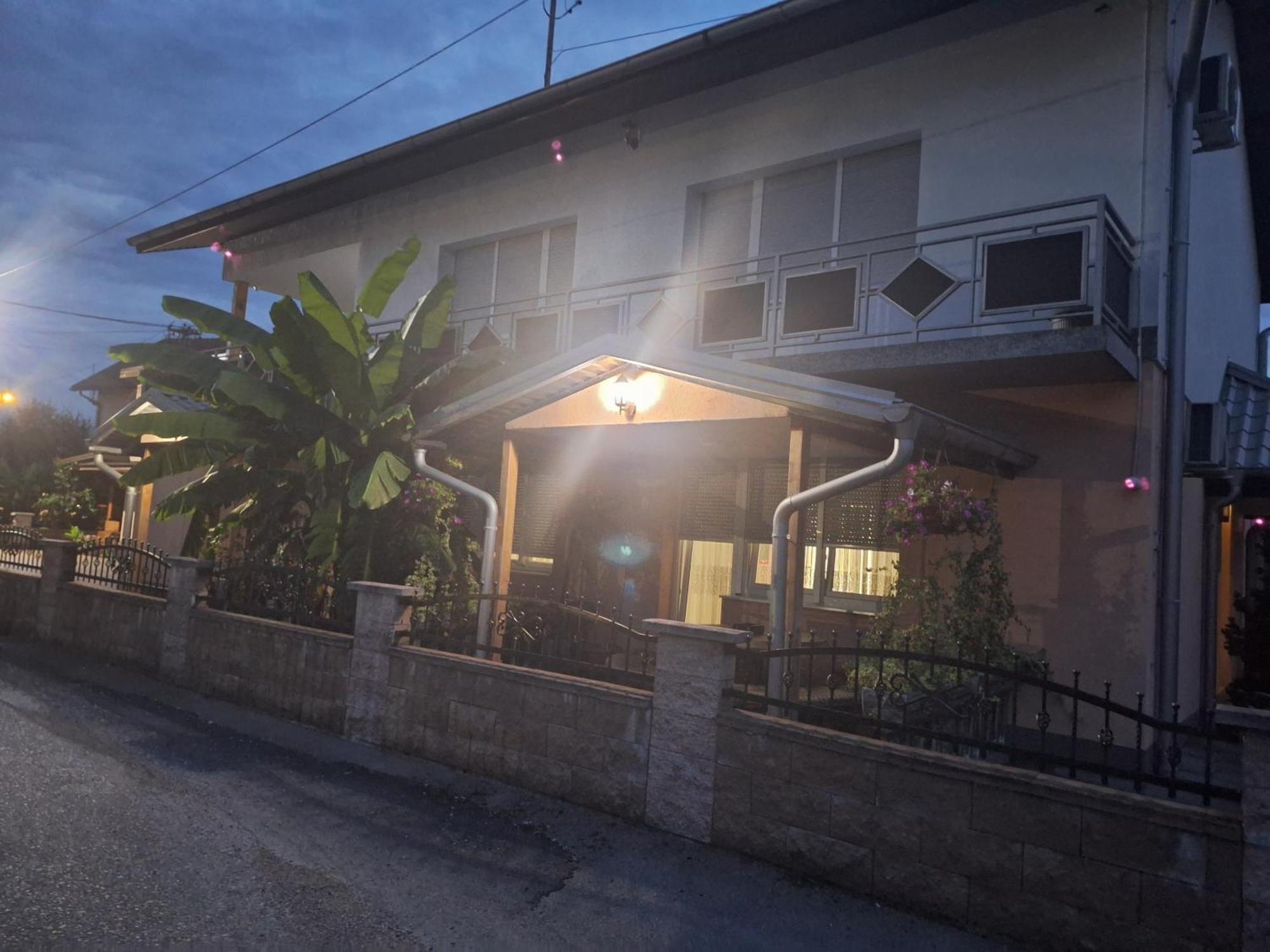 Kaca Apartmani 1 Banja Luka Kültér fotó