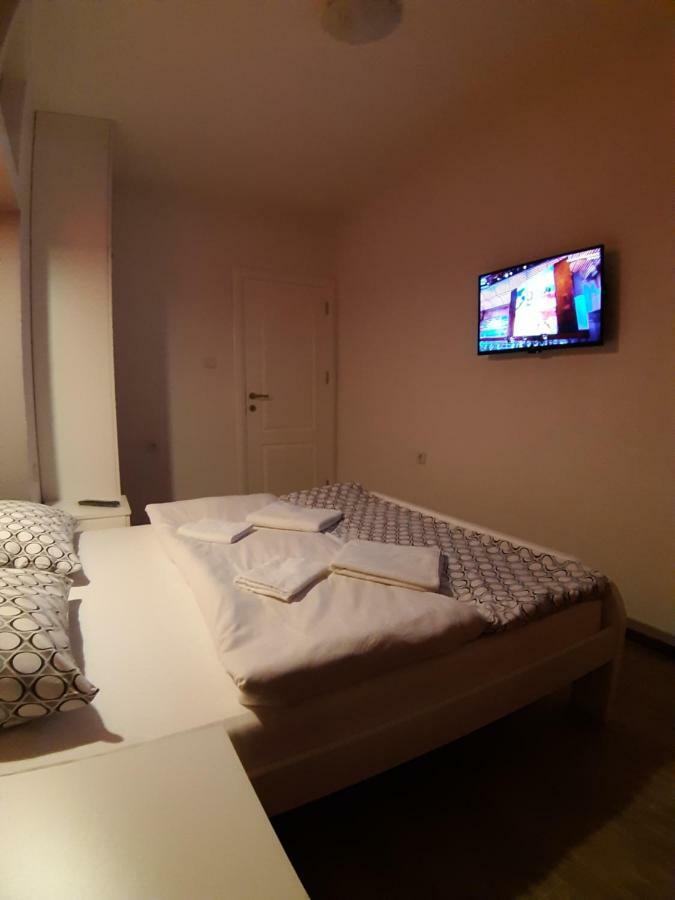 Kaca Apartmani 1 Banja Luka Kültér fotó